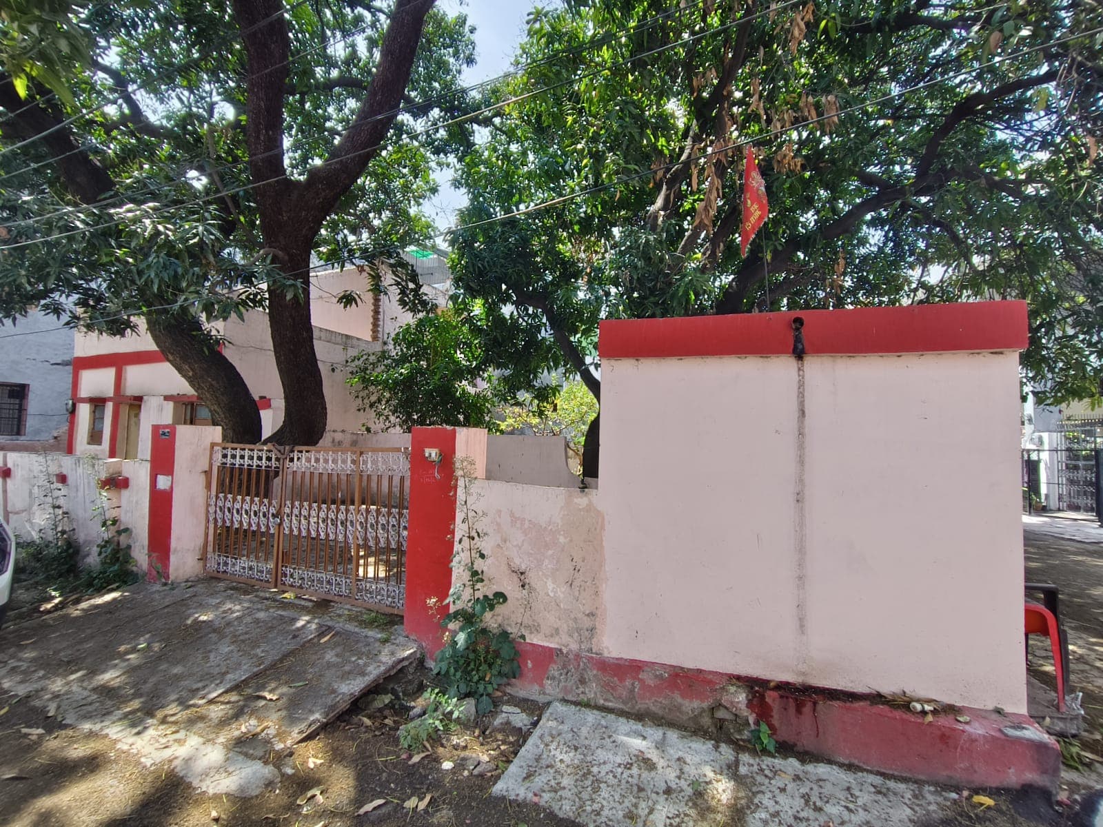 2200 Sq Ft Corner Plot for Sale | Sector D, Indira Nagar | Near Munshipuliya Metro - Image 1